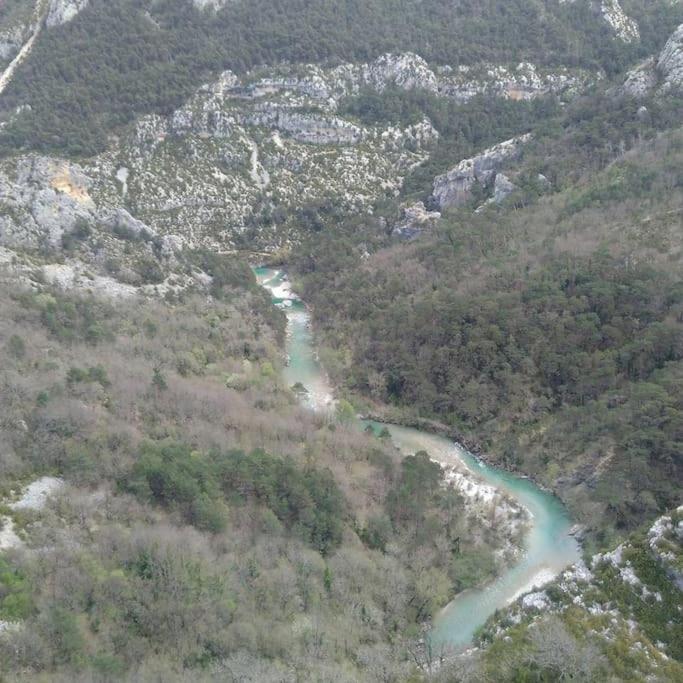 Proche D'Uzes La Terrasse Du Soleil Levant Collias Exteriör bild