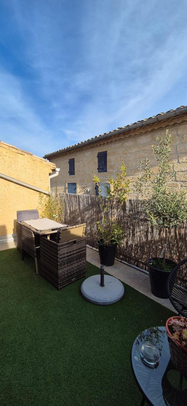 Proche D'Uzes La Terrasse Du Soleil Levant Collias Exteriör bild